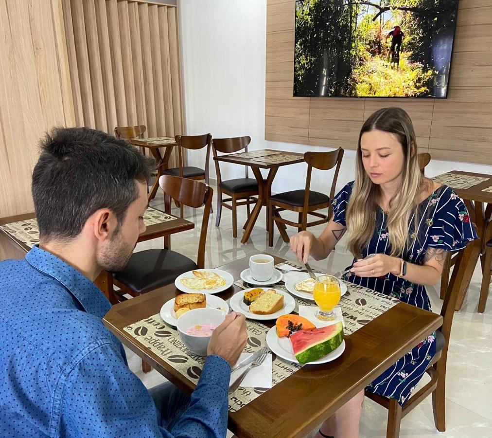 Hotel Confort Mafra Ngoại thất bức ảnh
